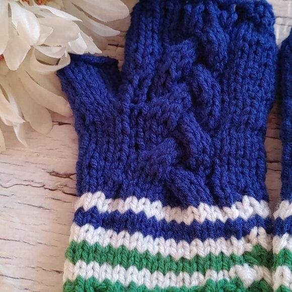 Hand-Knit Blue and Green Fingerless Mittens Vancouver Canucks Seattle Seahawks - Picture 4 of 7